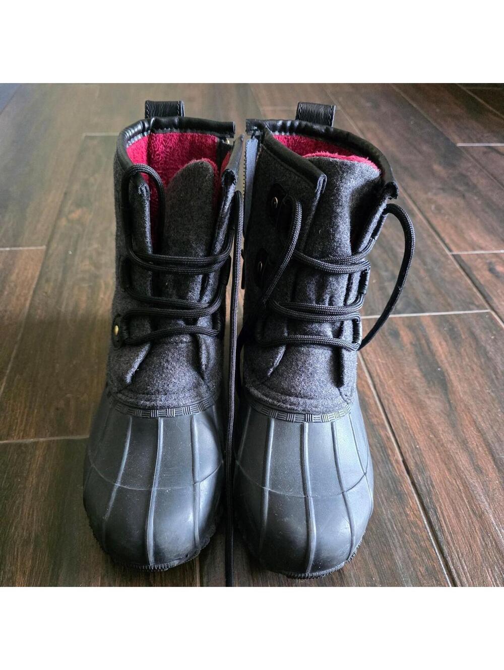 Tommy Hilfiger Women's Black and Grey Boot